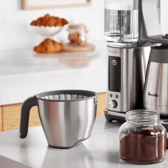 Lifestyle image of the Luxe Brewer Thermal