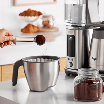 Lifestyle image of the Luxe Brewer Thermal