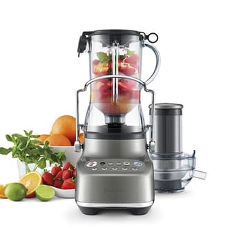 Fruits blending in the 3X Bluicer.