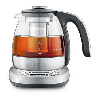 Front view of kettle with brewed tea at mid level.